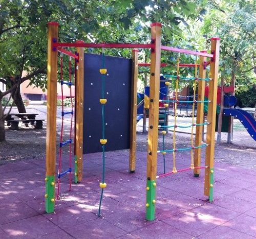 Catarator cu 6 laturi pentru loc de joaca de uz public